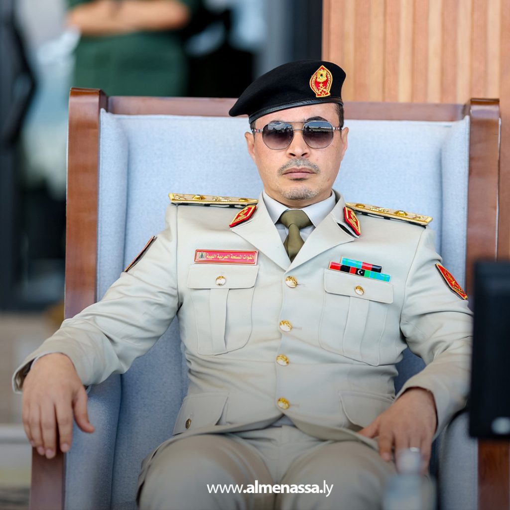 extra111111111111111111111111111111111111 المشير حفتر والمستشار عقيلة صالح يصلان المدينة العسكرية ويعطيان إشارة انطلاق العرض العسكري في الذكرى الـ11 لثورة الكرامة