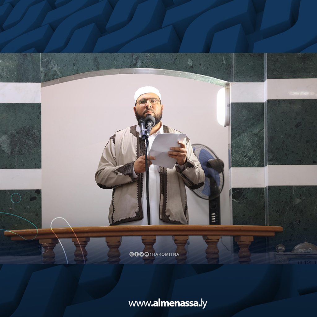 01 11  الدبيبة يحضر صلاة عيد الأضحى في منطقة رأس التوتة بمصراتة
