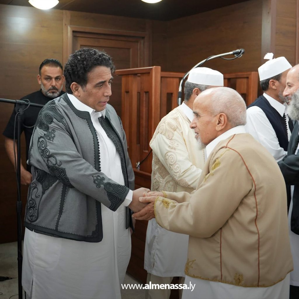 المنفي يؤدي صلاة عيد الأضحى في مسجد عبد الله القلالي بطرابلس 3 01 12 المنفي يؤدي صلاة عيد الأضحى في مسجد عبد الله القلالي بطرابلس