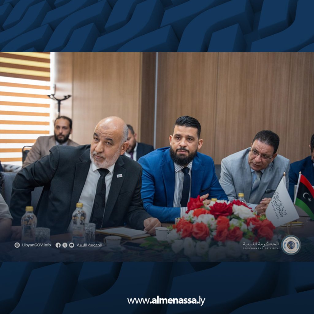 02 40 حماد يوجه بدعم خطط الدفع الإلكتروني وفتح حسابات للعمالة الوافدة