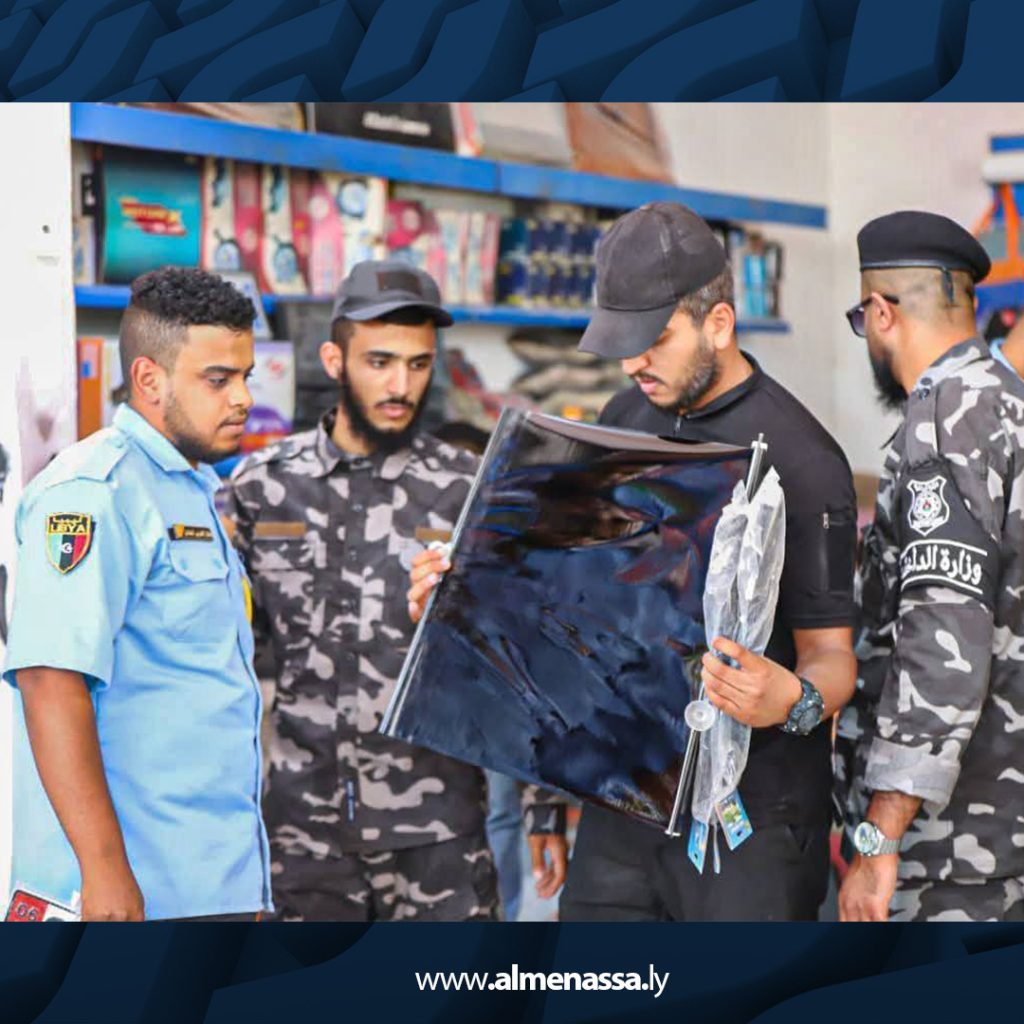 03 38 الإدارة العامة للعمليات الأمنية أجدابيا تضبط مخالفات بمحال التبغ وكماليات السيارات