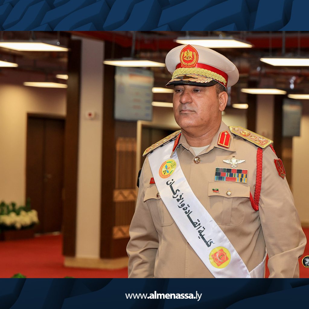 05 25 الفريق ركن صدام حفتر يشارك في حفل تخرج ضباط ليبيين من كلية القادة والأركان المصرية