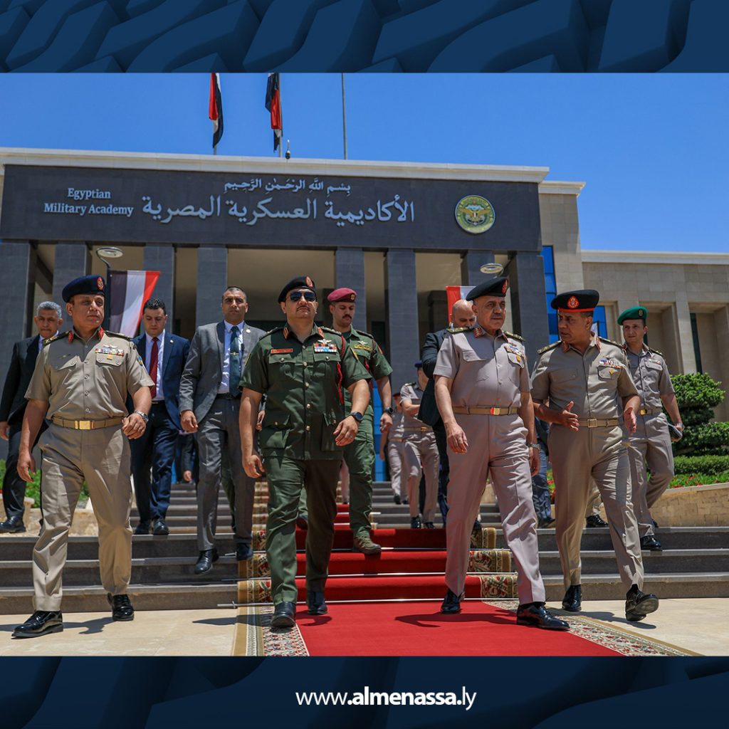 06 14 الفريق ركن صدام حفتر يشارك في حفل تخرج ضباط ليبيين من كلية القادة والأركان المصرية