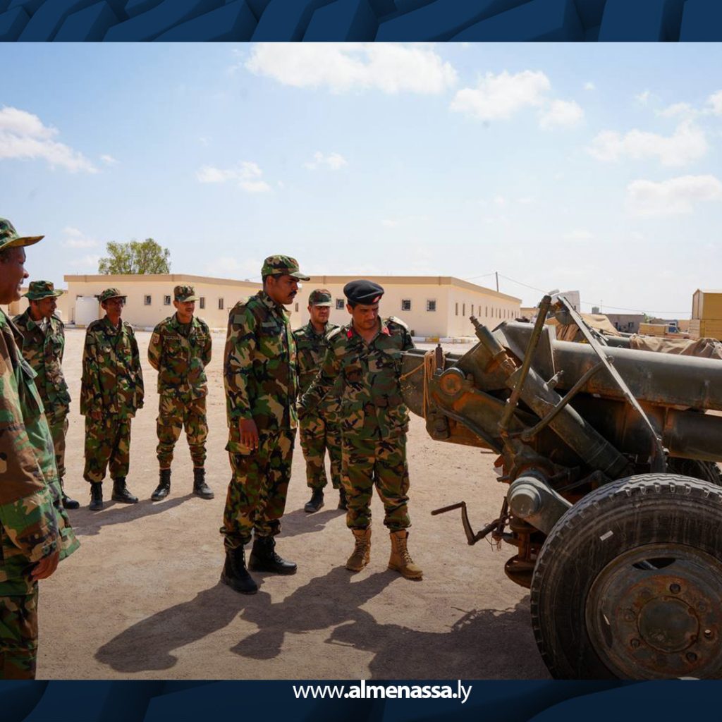07 8 الكتيبة الثانية بلواء القرضابية تطلق تدريبات ميدانية على المدفعية والدبابات