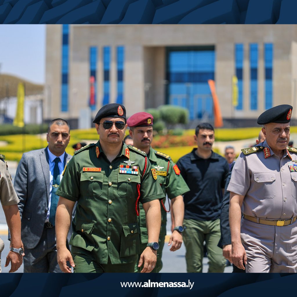 12 1 الفريق ركن صدام حفتر يشارك في حفل تخرج ضباط ليبيين من كلية القادة والأركان المصرية