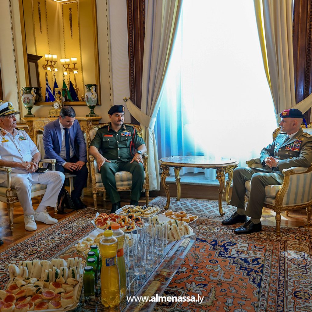 Extra 130 الفريق ركن صدام حفتر يلتقي رئيس أركان الدفاع الإيطالي لبحث سبل تعزيز التعاون العسكري