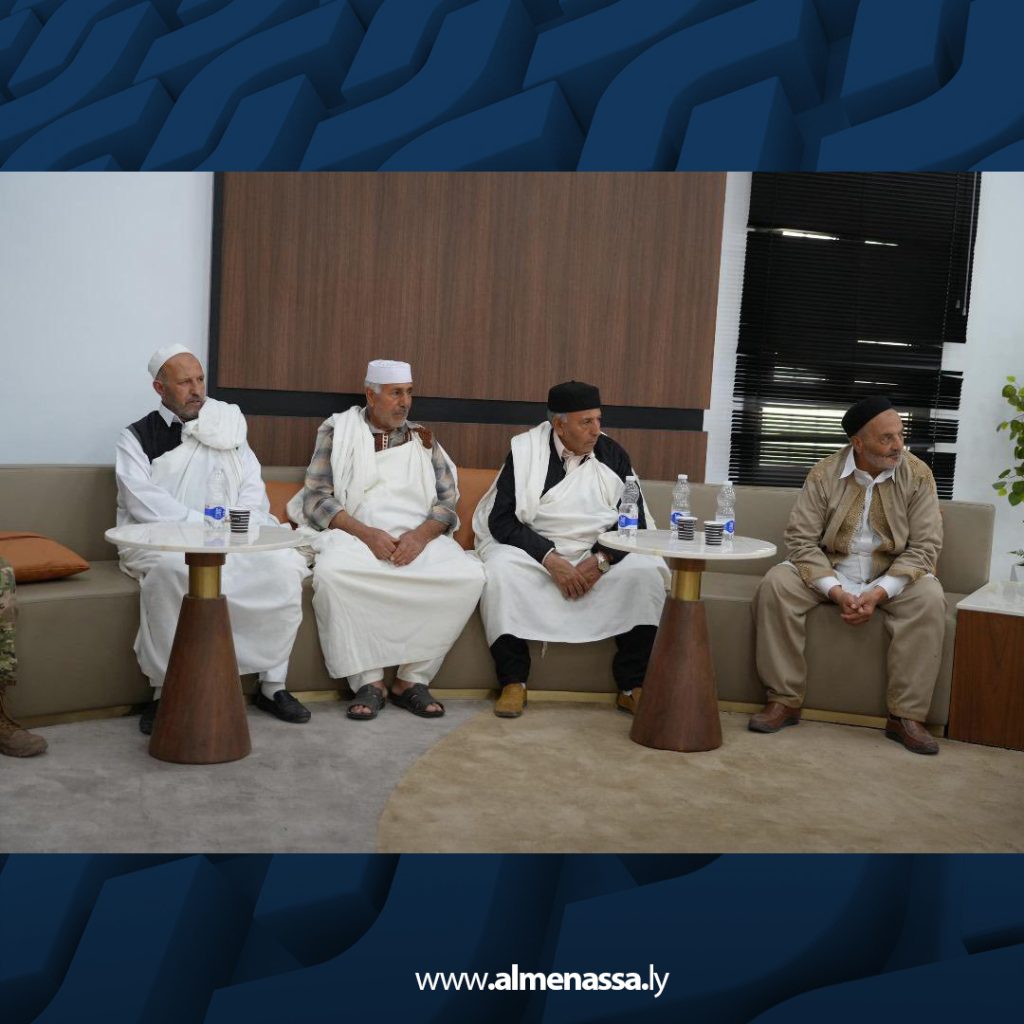 Extra 45 وفد قبائل ترهونة يزور اللواء 444 ويؤكد دعمه لاستقرار طرابلس والمنطقة الغربية