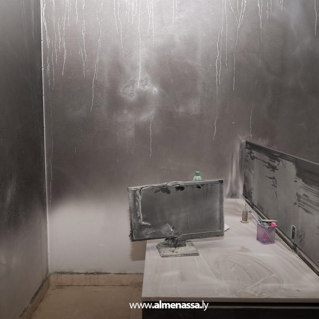 Extra 88 رئيس هيئة الرقابة الإدارية يقوم بجولة تفقدية لمقر الهيئة للاطلاع على الأضرار الناتجة عن الاعتداء الأخير