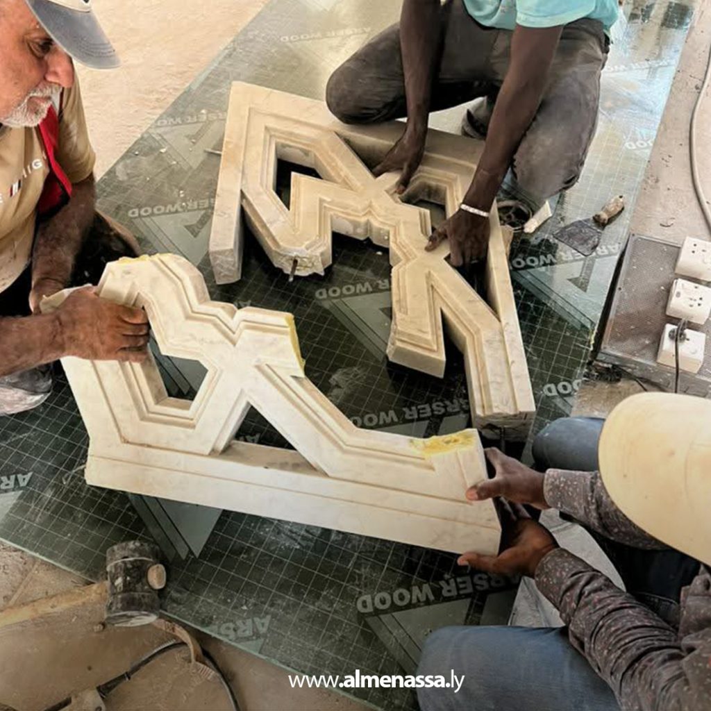 بورقيعة تؤكد قرب الانتهاء من ترميم درابزين مبنى بلدية بنغازي التاريخي 3 Extra11 166