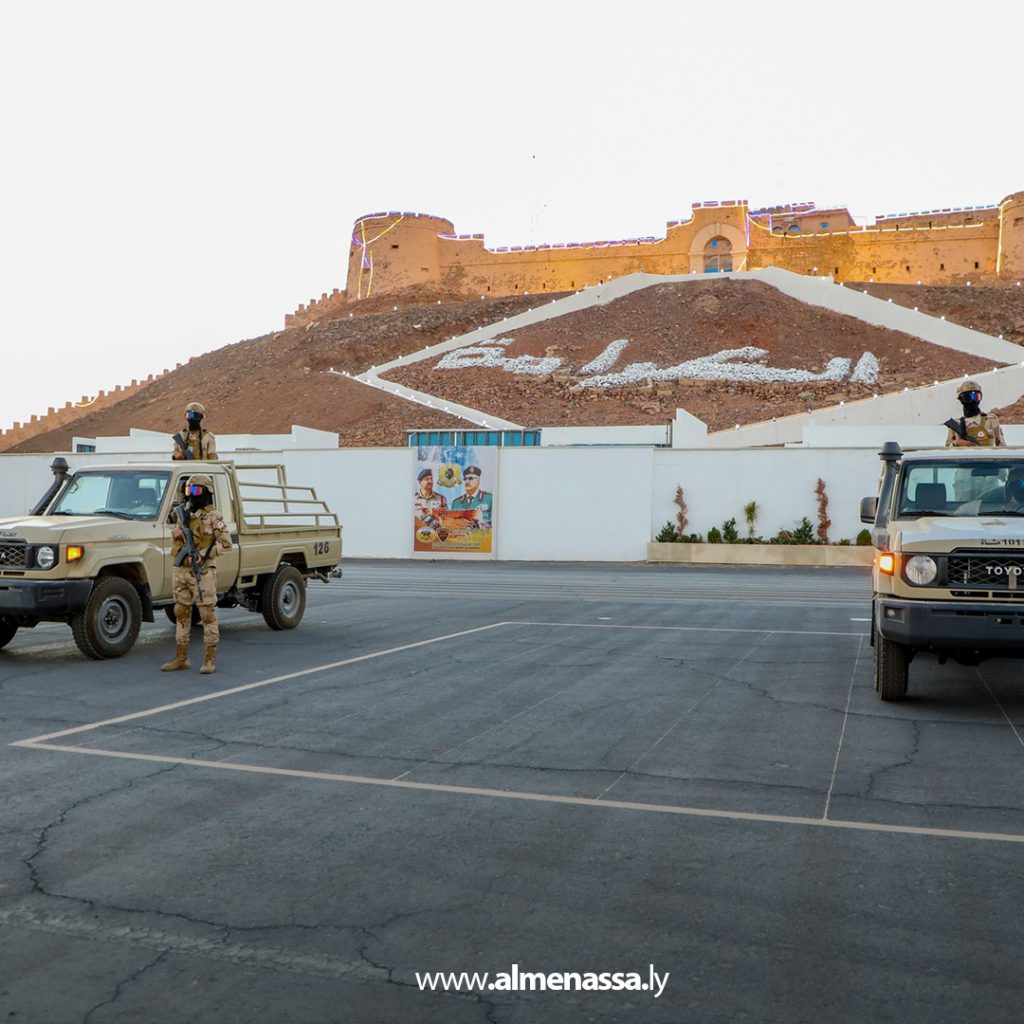 Extra1111111111111 15 الكتيبة 101 مشاة تضبط كميات كبيرة من الوقود والمخدرات معدّة للتهريب جنوب البلاد