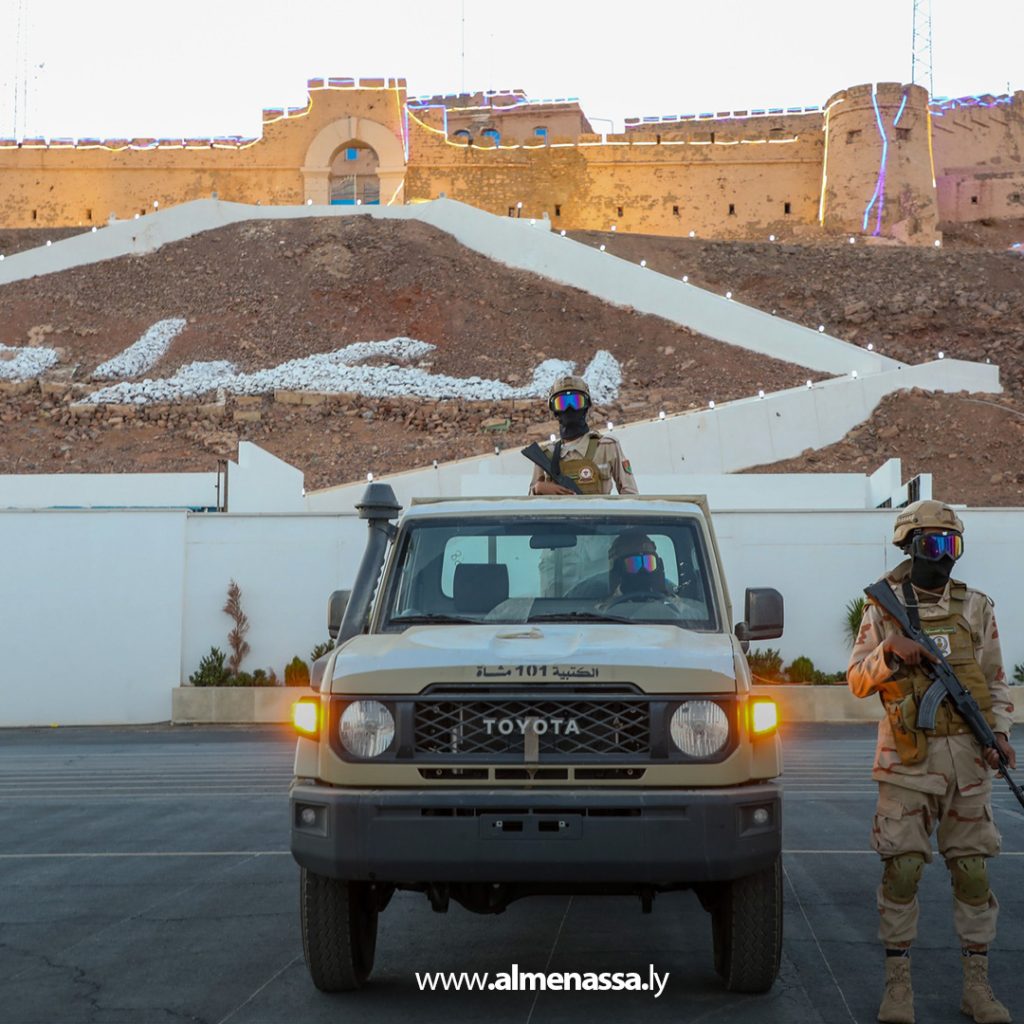 Extra11111111111111 13 الكتيبة 101 مشاة تضبط كميات كبيرة من الوقود والمخدرات معدّة للتهريب جنوب البلاد