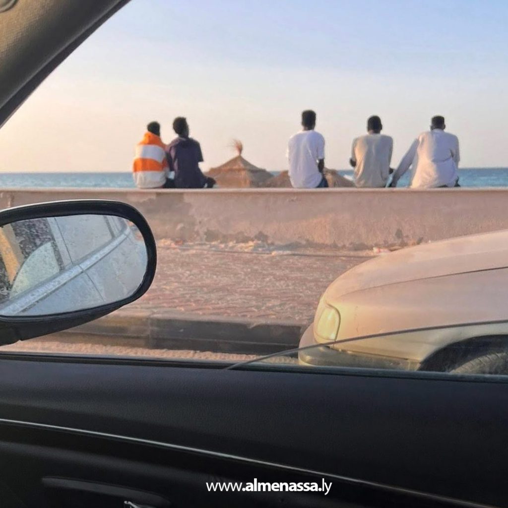 extra 142 أزمة المهاجرين غير النظاميين تثير الاستياء وتتصدر صفحات زوارة