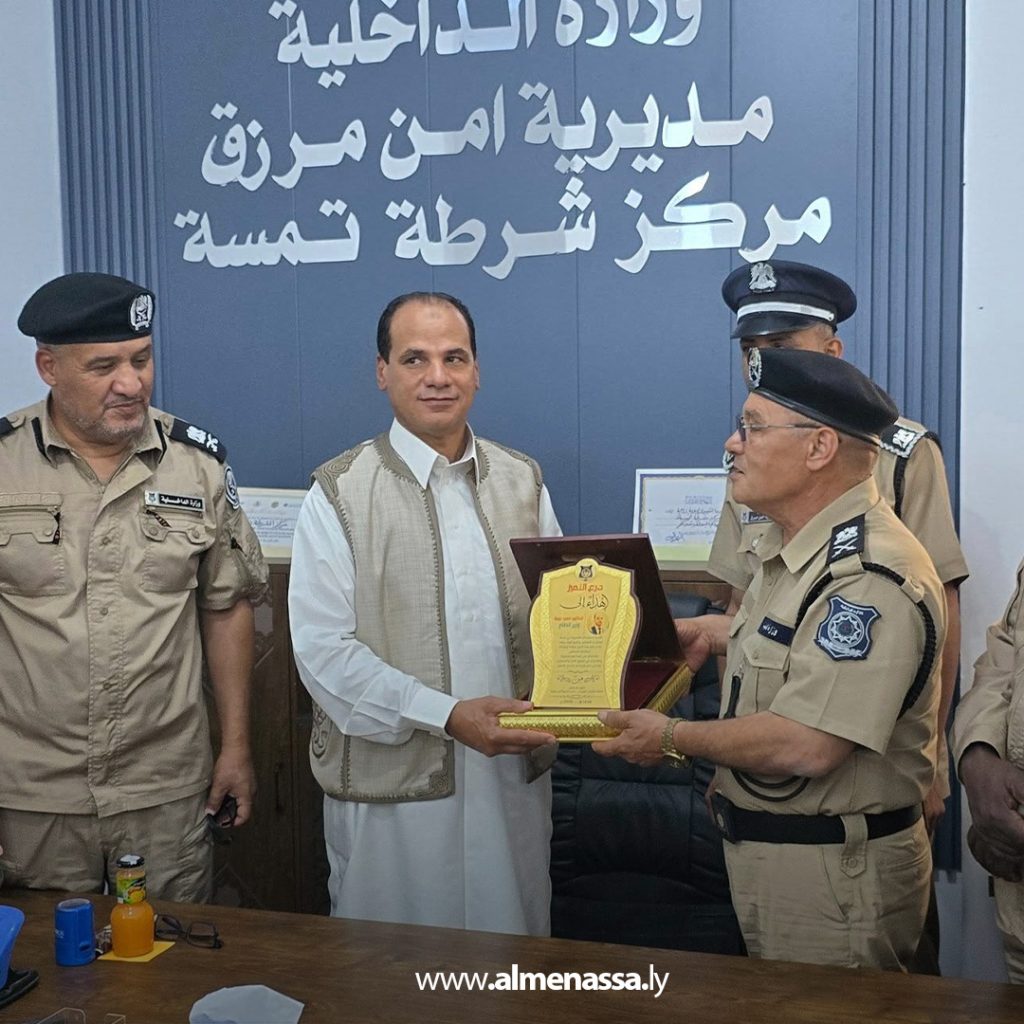 extra 182 مدير أمن مرزق يستقبل وزير الدفاع خلال زيارة تفقدية لمنطقة تمسة