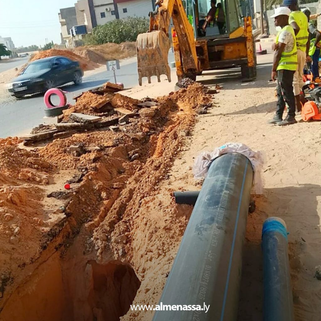 extra 263 تواصل أعمال تركيب خطوط الإمدادات المائية في تاجوراء