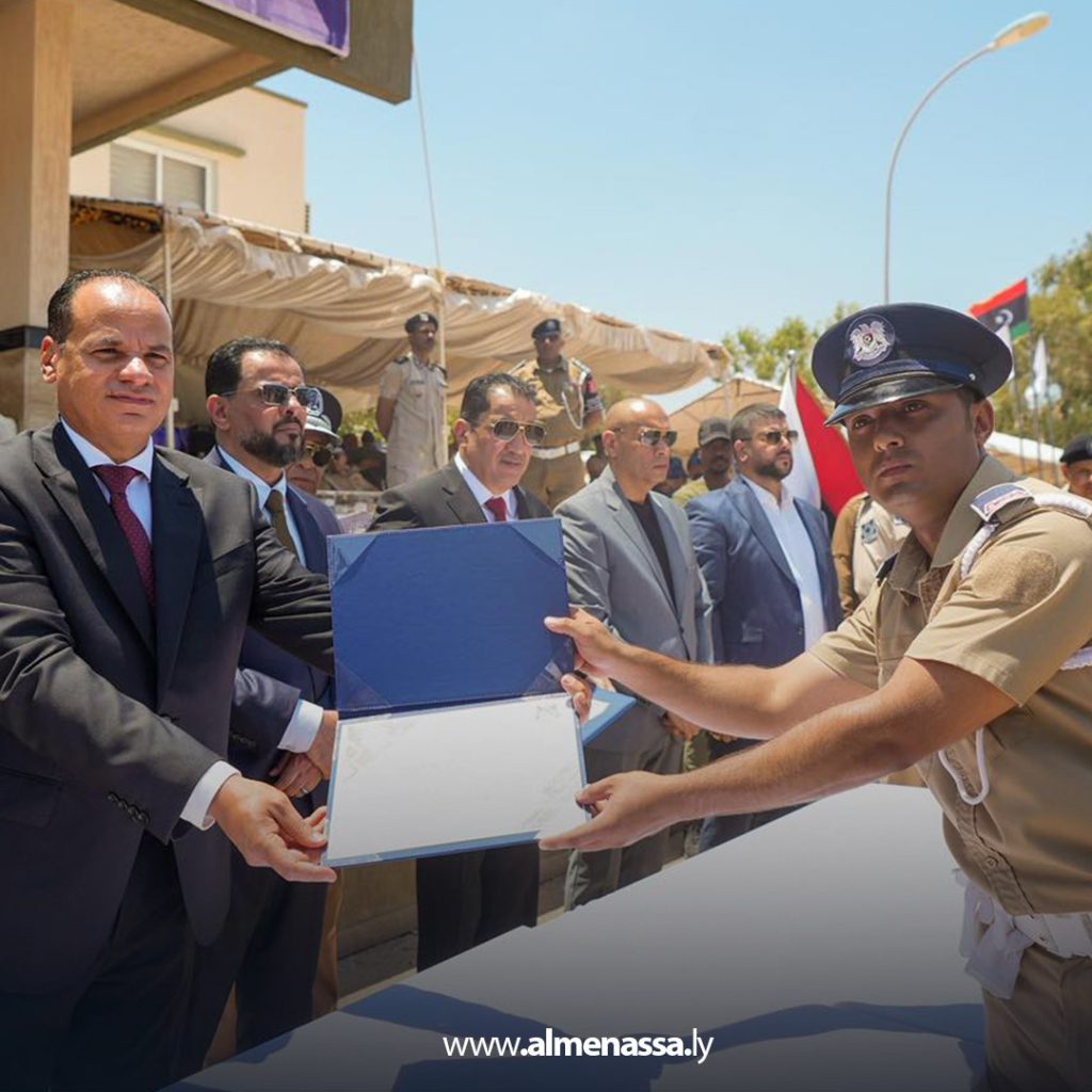 extra 322 رئيس الحكومة الليبية يشارك في حفل تخريج الدفعة الرابعة من طلبة المعهد العالي للضباط ببنغازي