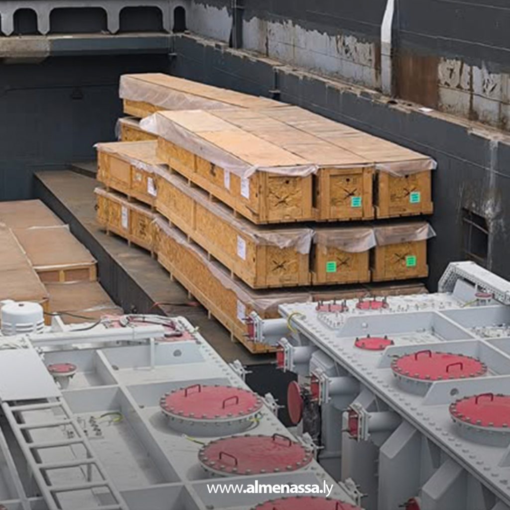 extra 52 شركة الكهرباء: وصول أربع محولات إلى ميناء طرابلس