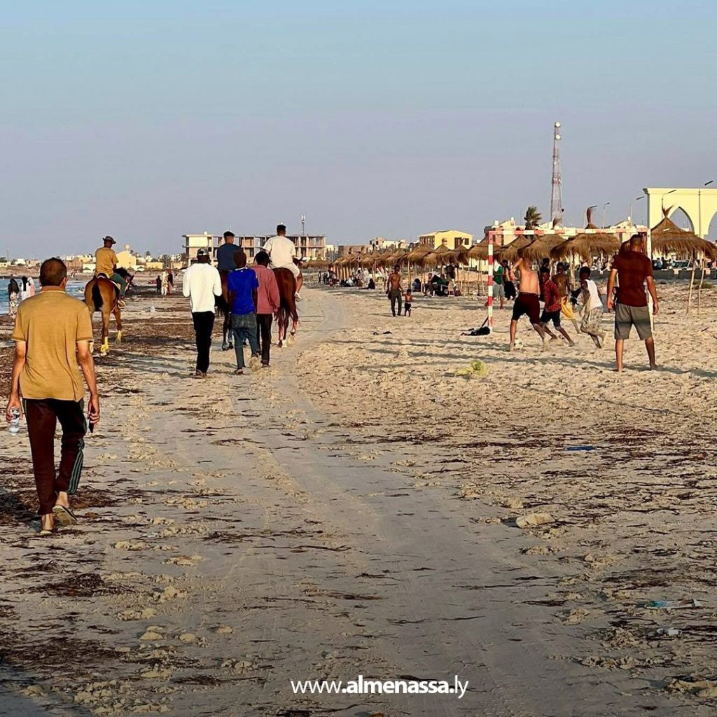 extra1 100 أزمة المهاجرين غير النظاميين تثير الاستياء وتتصدر صفحات زوارة