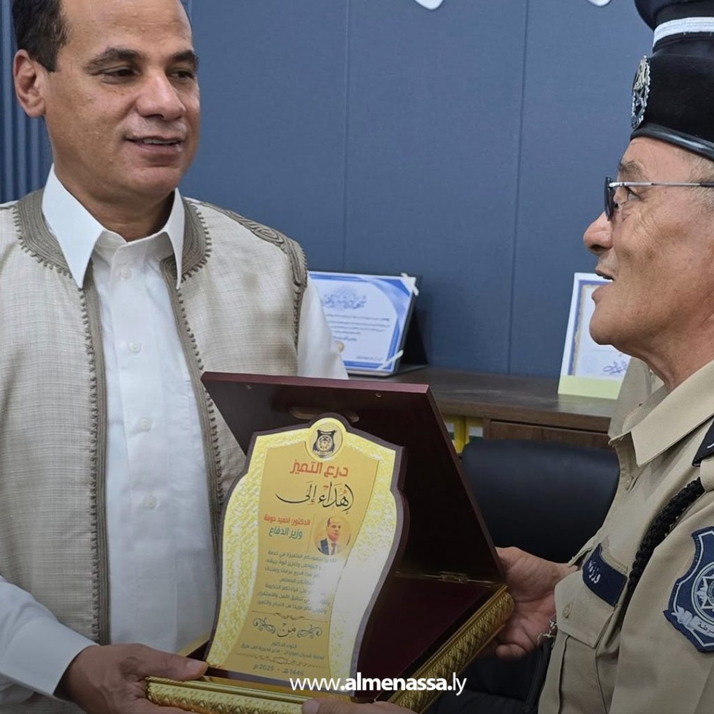 extra1 130 مدير أمن مرزق يستقبل وزير الدفاع خلال زيارة تفقدية لمنطقة تمسة