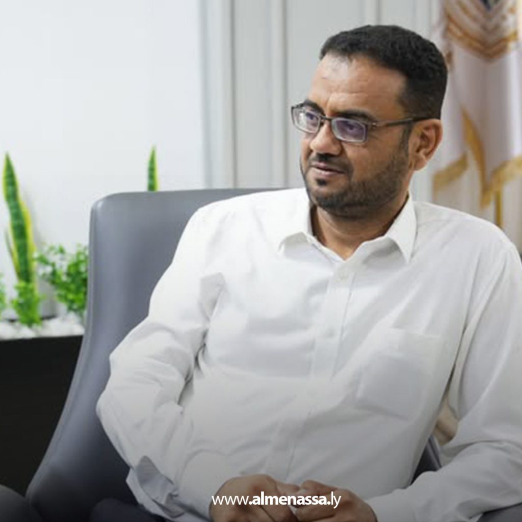 extra1 36 عميد بلدية الأصابعة يتسلم 154 صكاً لتعويض المتضررين من الحرائق بالمدينة