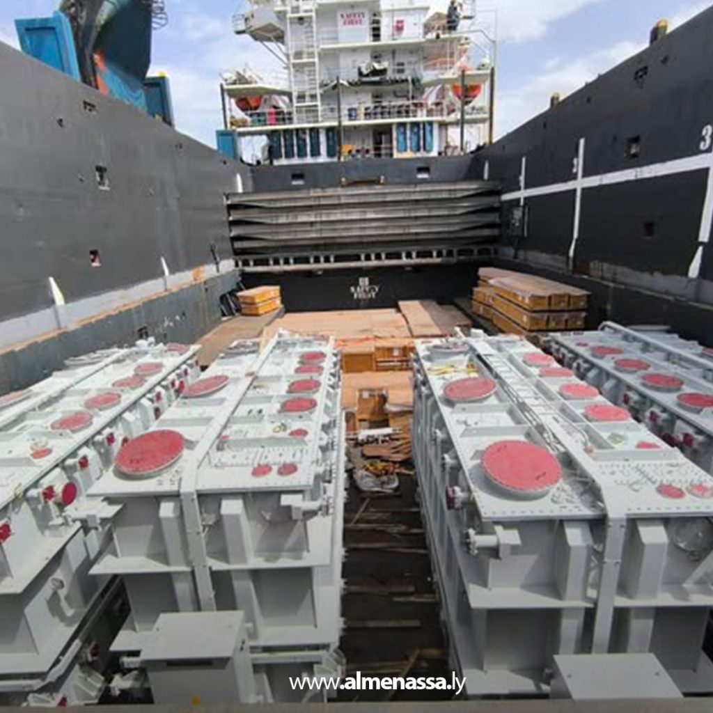 extra1 48 شركة الكهرباء: وصول أربع محولات إلى ميناء طرابلس