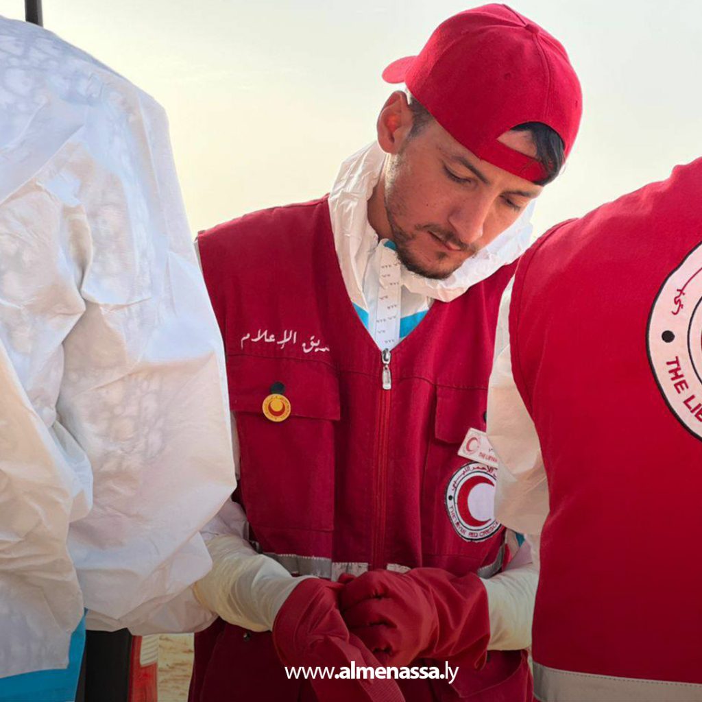 extra1 63 الهلال الأحمر فرع طرابلس يعلن انتشال جثة على شاطئ البحر في منطقة تاجوراء