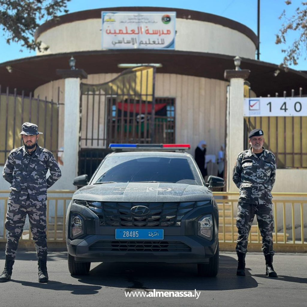 extra1 7 دوريات إنفاذ القانون تواصل تأمين امتحانات الشهادة الإعدادية بطرابلس