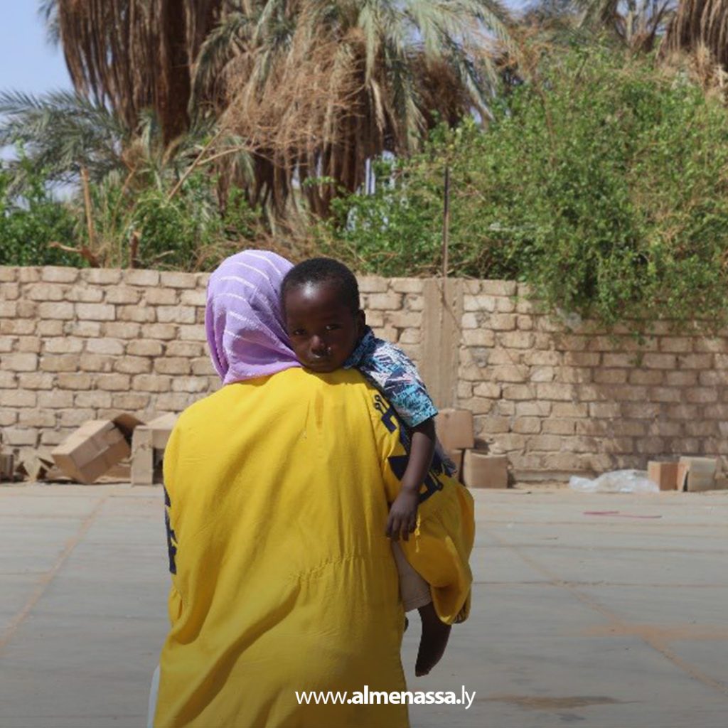 extra11 1 توزيع مساعدات إنسانية لـ200 أسرة سودانية في الكفرة بالتعاون بين الهيئة الليبية والمفوضية السامية