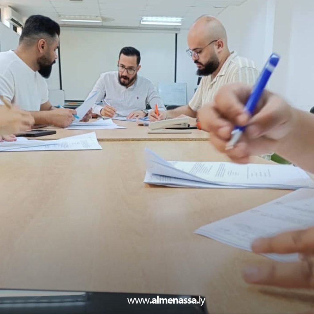 extra11 111 إجراء الامتحان التقييمي استعدادًا لانطلاق دورة الإسعافات المتقدمة العاشرة لأطباء الجراحة بمركز بنغازي الطبي