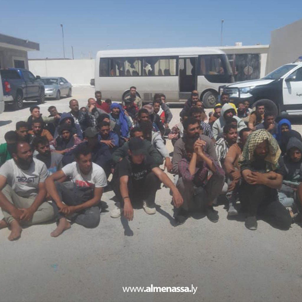 extra11 55 جهاز مكافحة الهجرة غير الشرعية يرحّل 171 مهاجرًا مصريًا عبر منفذ أمساعد البري