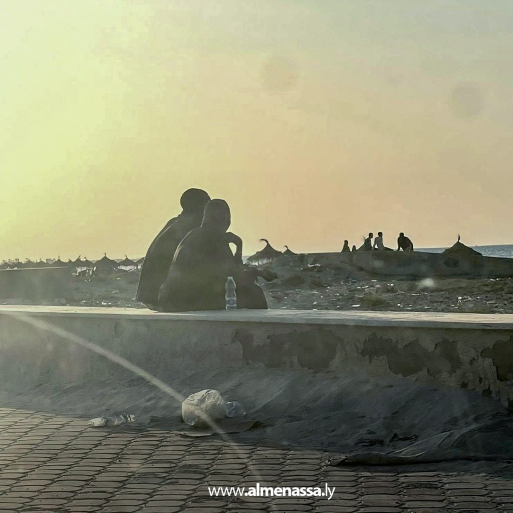 extra11 72 أزمة المهاجرين غير النظاميين تثير الاستياء وتتصدر صفحات زوارة