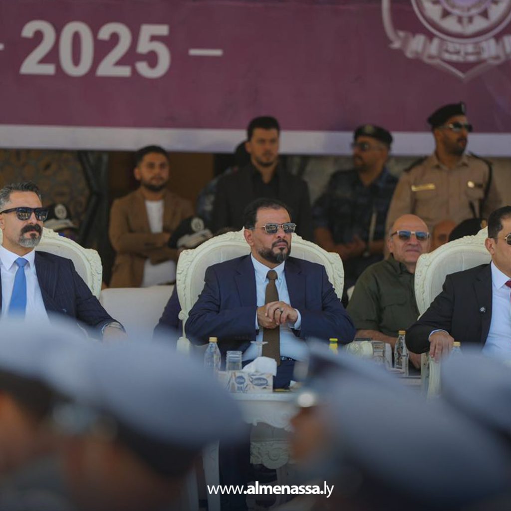 extra111 111 رئيس الحكومة الليبية يشارك في حفل تخريج الدفعة الرابعة من طلبة المعهد العالي للضباط ببنغازي