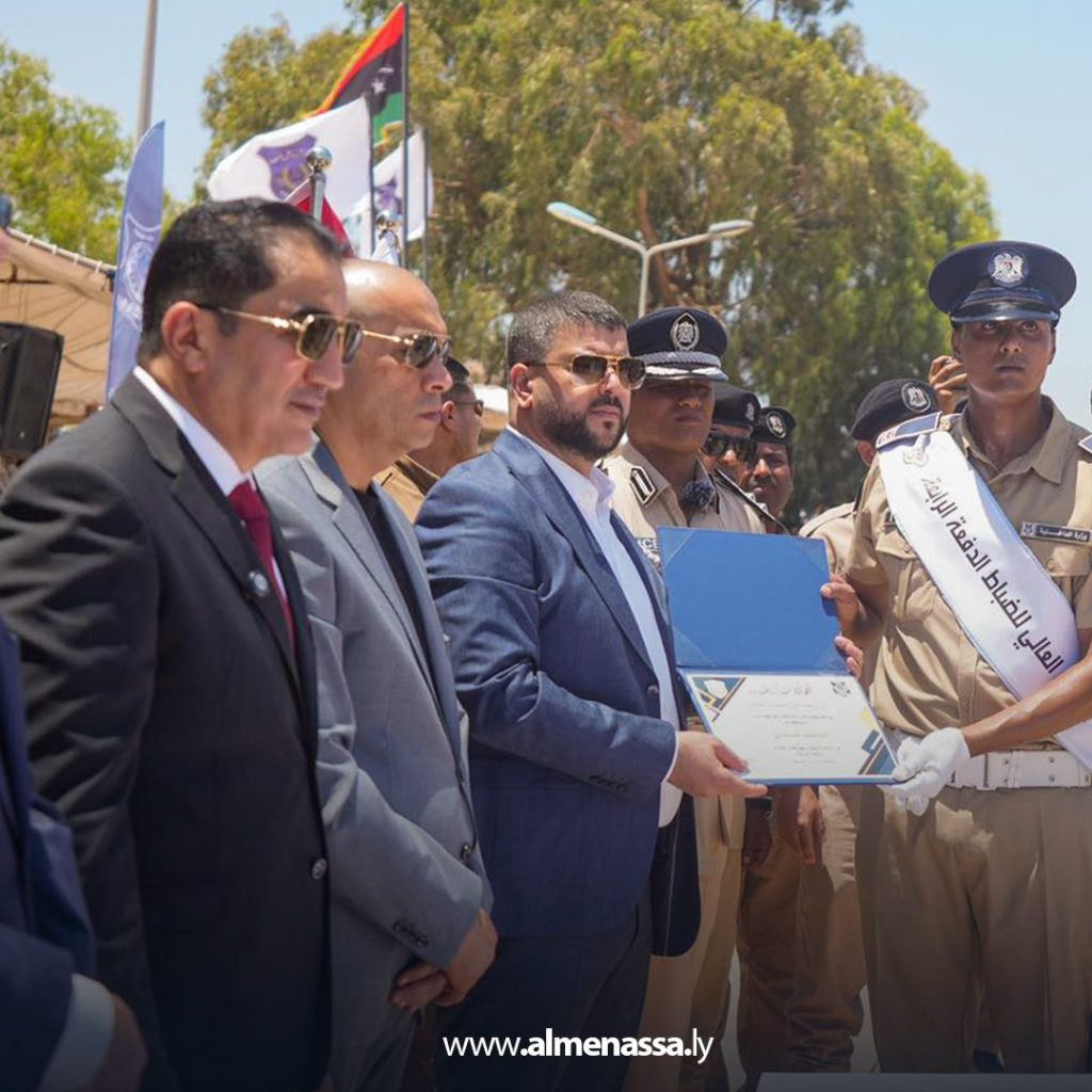 extra11111 71 رئيس الحكومة الليبية يشارك في حفل تخريج الدفعة الرابعة من طلبة المعهد العالي للضباط ببنغازي