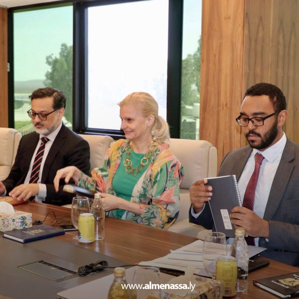 extra111111 31 القيادة العامة تبحث مع وفد أممي تقييم أداء البعثة ودور اللجنة العسكرية المشتركة