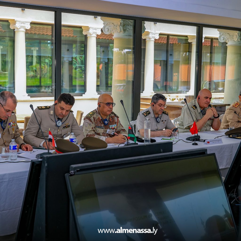 extra111111 7 الفريق صدام حفتر يشارك في ندوة رؤساء أركان القوات البرية لدول المتوسط بفرنسا