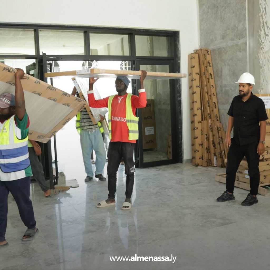 extra11111111 21 جامعة سرت تستقبل شحنة من احتياجات القاعات الدراسية مقدمة من صندوق التنمية وإعادة اعمار ليبيا