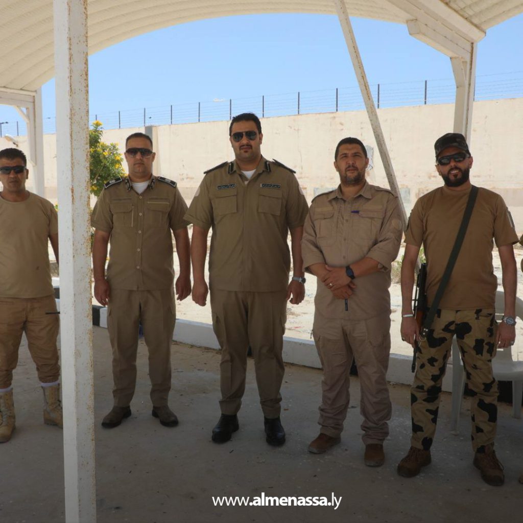 extra111111111 11 جهاز مكافحة الهجرة غير الشرعية يرحّل 171 مهاجرًا مصريًا عبر منفذ أمساعد البري