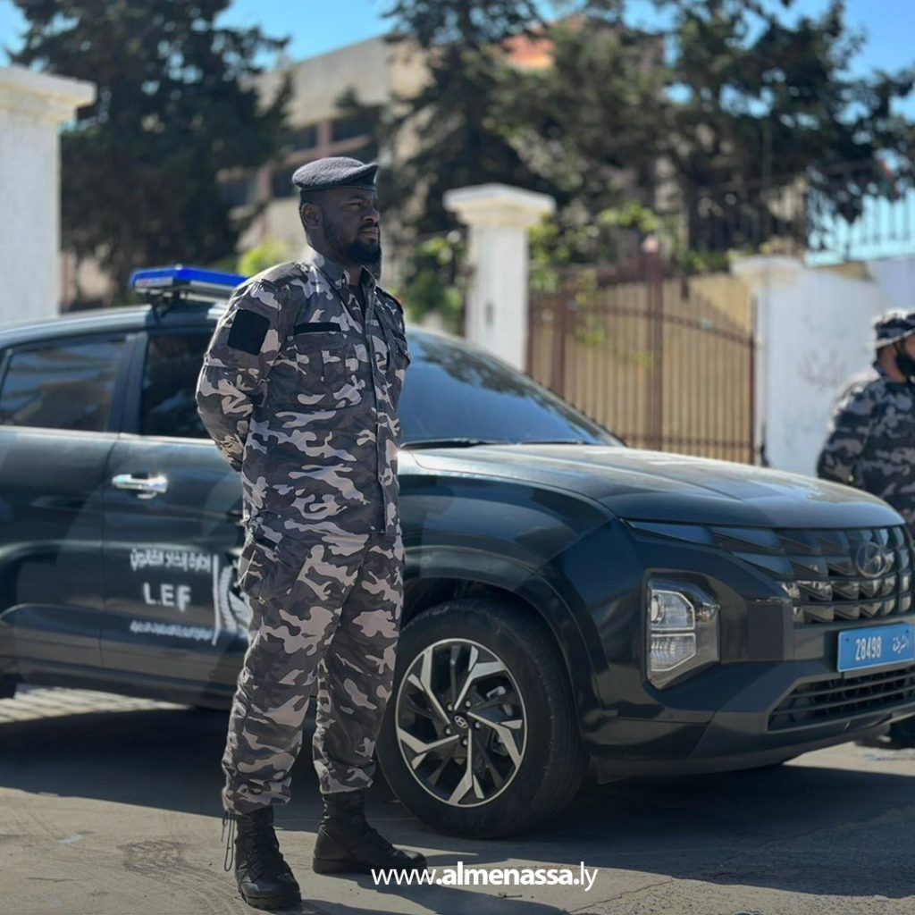 extra11111111111 1 دوريات إنفاذ القانون تواصل تأمين امتحانات الشهادة الإعدادية بطرابلس