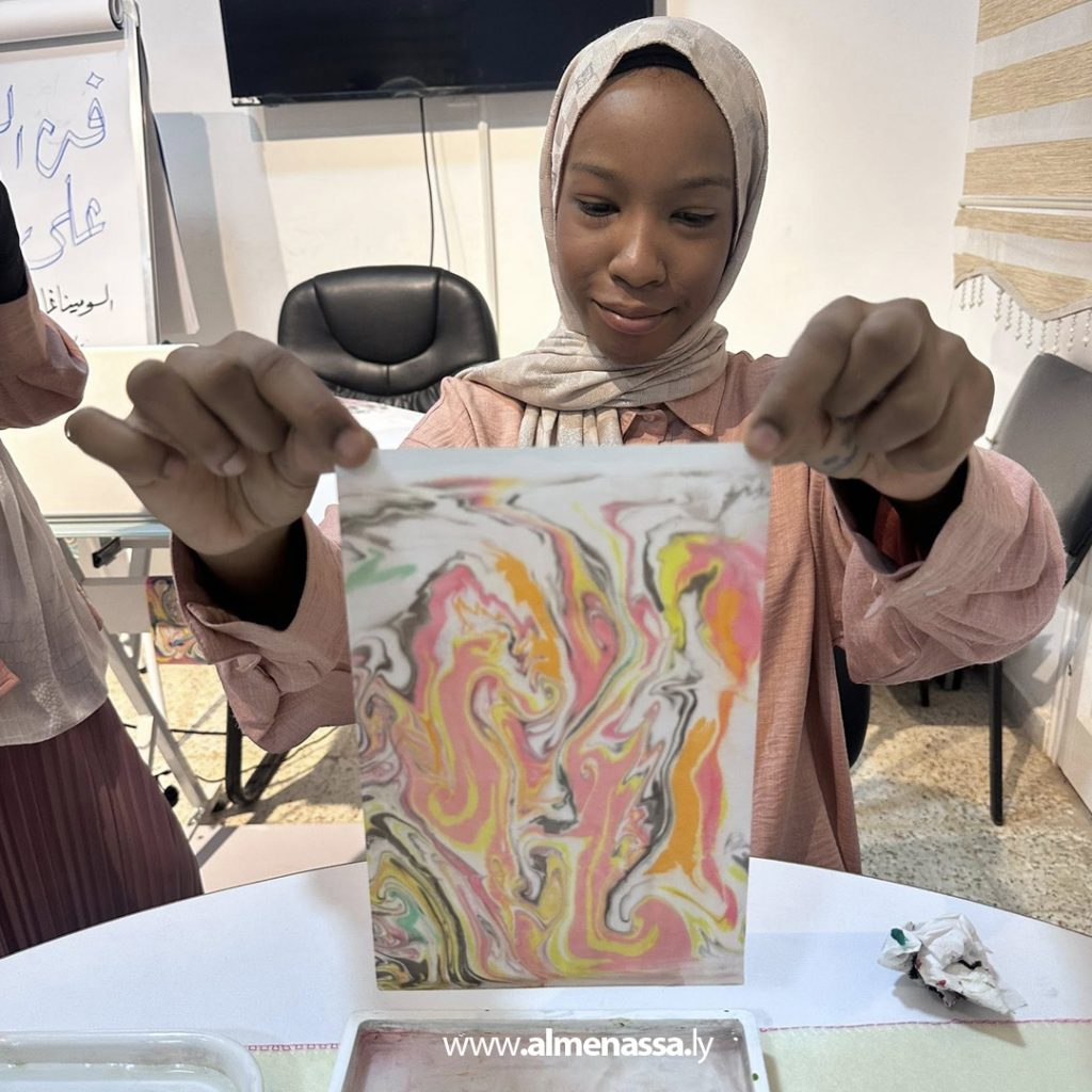 04 1 النيهوم تنظم الورشة الفنية الأولى من نوعها لتعليم فن السومي نقاشي الياباني