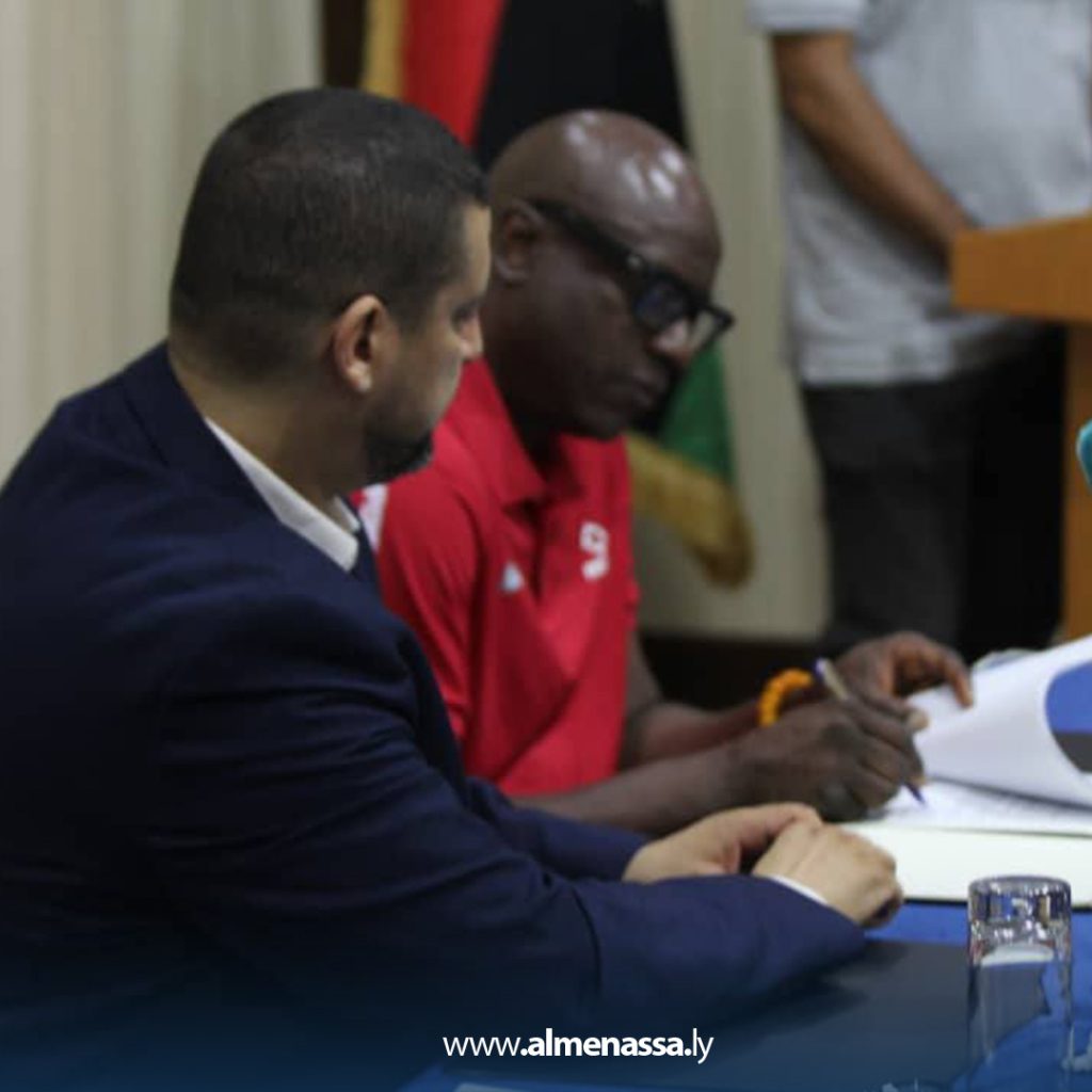 1 1 الاتحاد الليبي لكرة السلة يتعاقد مع المدرب الأمريكي جيمس صموئيل