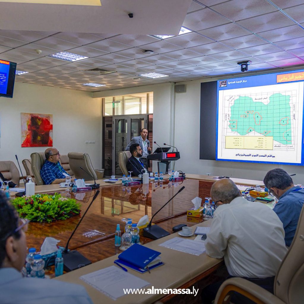 Extra 19 إدارة الاستكشاف بالمؤسسة الوطنية للنفط تناقش مشاريع طموحة مع مركز البحوث الصناعية