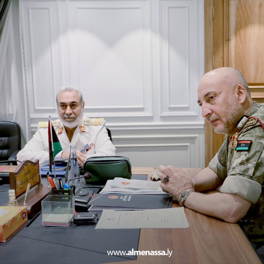 Extra 276 الحداد يجتمع برئيس أركان البحرية ولجنة الحدود لبحث مستجدات الحدود البحرية