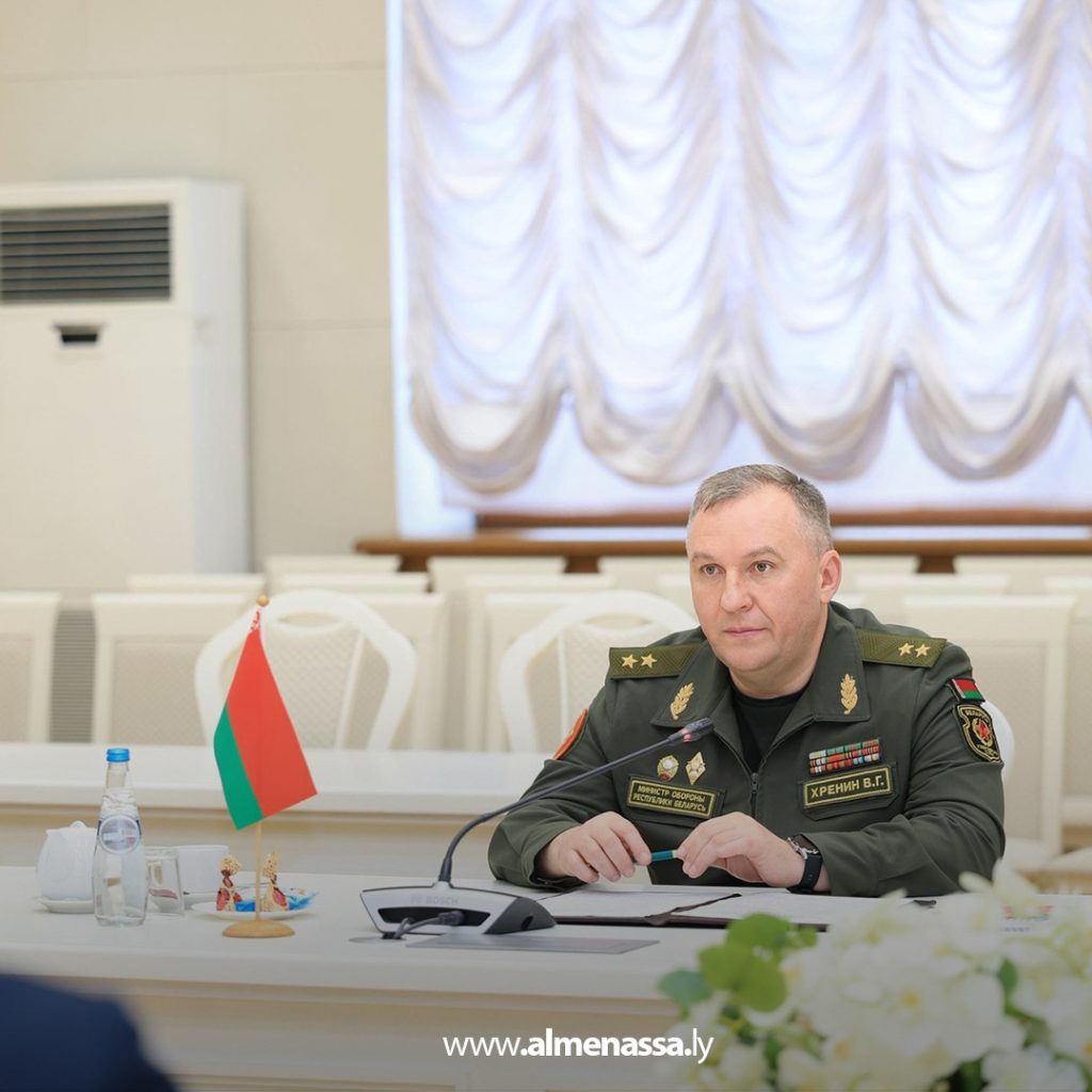 Extra 29 لقاء بين الأمين العام للقيادة العامة الليبية ووزير الدفاع البيلاروسي في مينسك لتعزيز التعاون العسكري