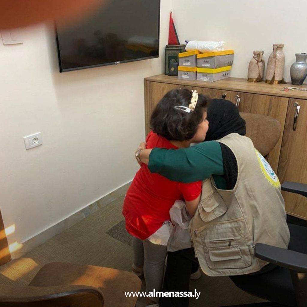 Extra 96 فريق من وزارة الشؤون الاجتماعية يزور الطفلة "رواسي" بدار الطفل استجابة لتوجيهات الوزيرة الكيلاني