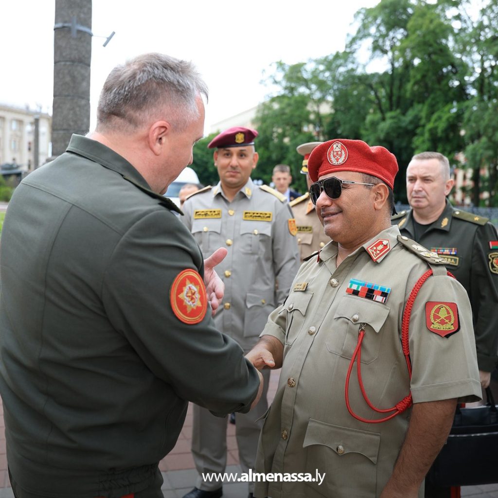 Extra1 12 لقاء بين الأمين العام للقيادة العامة الليبية ووزير الدفاع البيلاروسي في مينسك لتعزيز التعاون العسكري