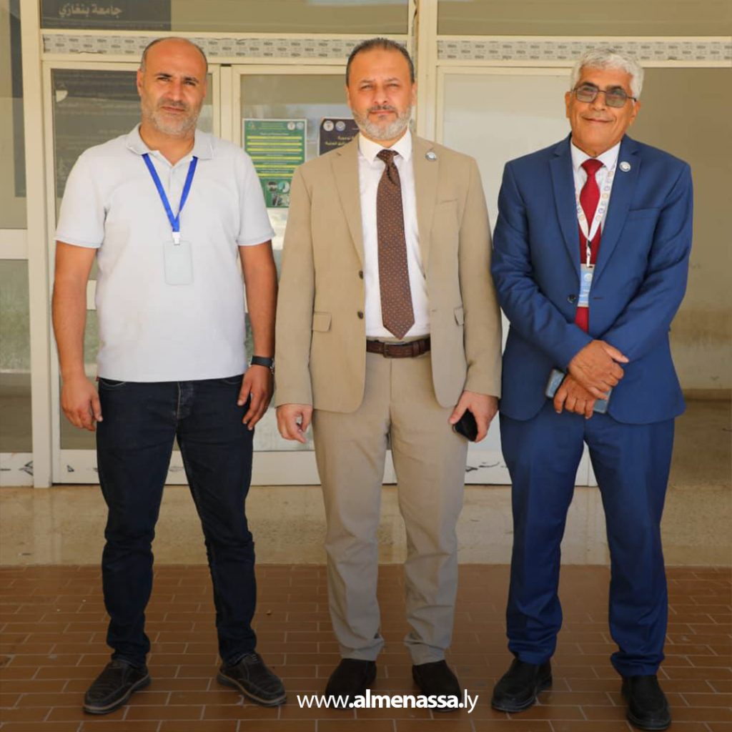 Extra1 154 رئيس جامعة بنغازي يتفقد سير برنامج الدكتوراه في العلوم السياسية بكلية الاقتصاد