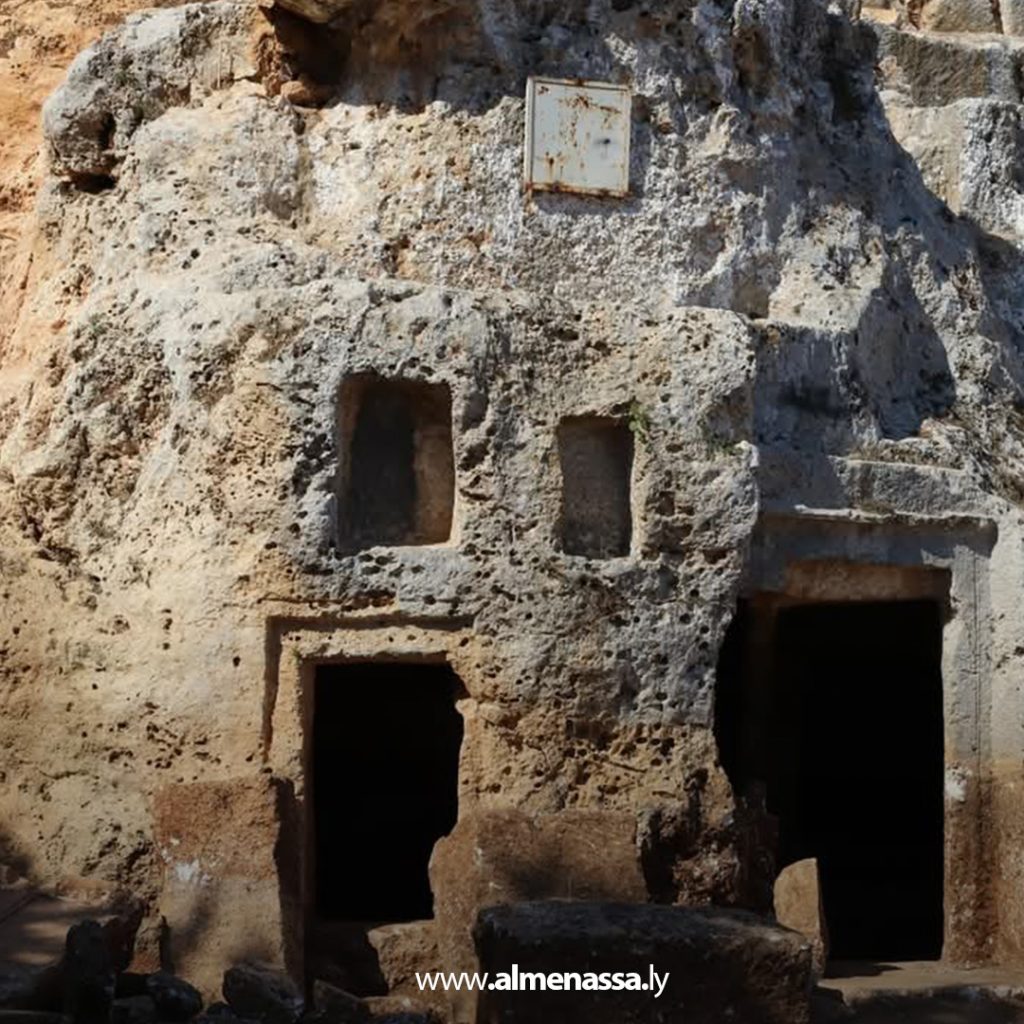 Extra1 189 العثور على مقبرة كبيرة شمال شحات تعود للعصور اليونانية والرومانية