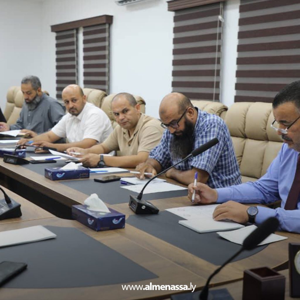 Extra1 224 لجنة معالجة الشركات المتعثرة تراجع كشوفات العاملين وتبحث أوضاع موظفي الخطوط الليبية