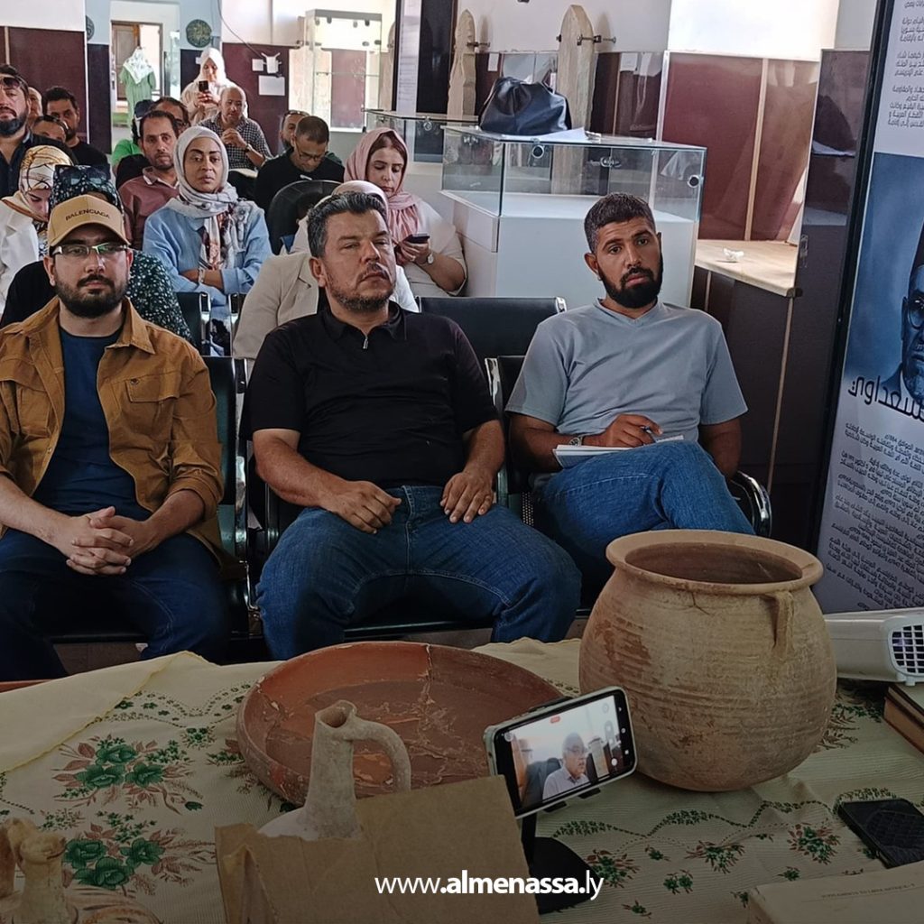 Extra1 24 محاضرة علمية حول الفخار الأثري بمراقبة آثار بنغازي