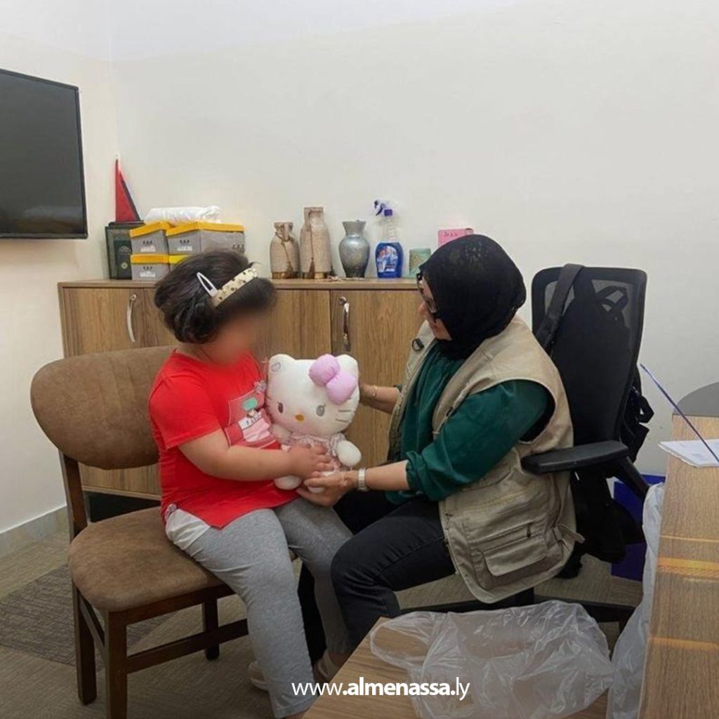 Extra1 53 فريق من وزارة الشؤون الاجتماعية يزور الطفلة "رواسي" بدار الطفل استجابة لتوجيهات الوزيرة الكيلاني