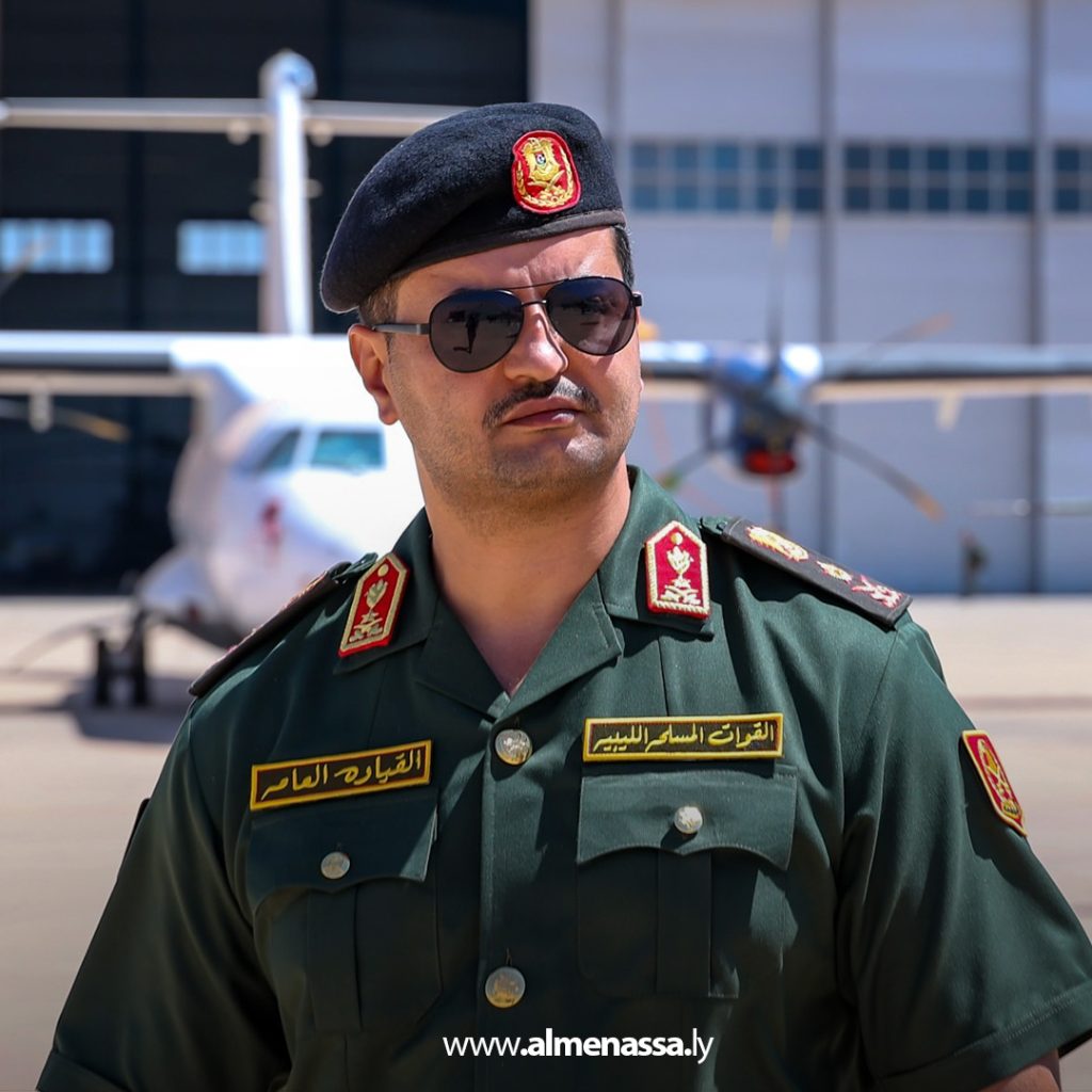 Extra11 100 رئيس أركان الوحدات الأمنية يتفقد قاعدة بنينا الجوية ويُشيد بجاهزية المقاتلات وكفاءة منتسبي سلاح الجو